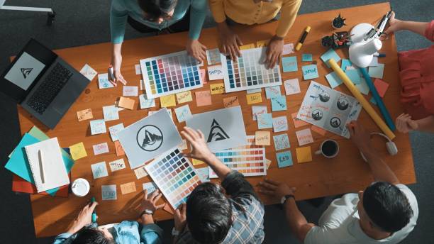 réunion équipe agence PowerPoint autour d'une storytelling